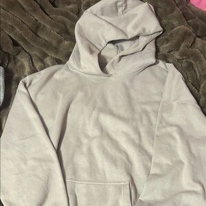 Medium taupe color Hollister hoodie, brand new no tags but perfect condition.